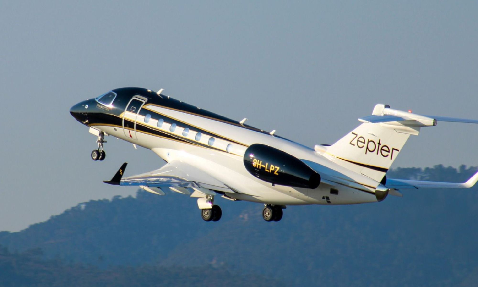 Embraer Legacy 500