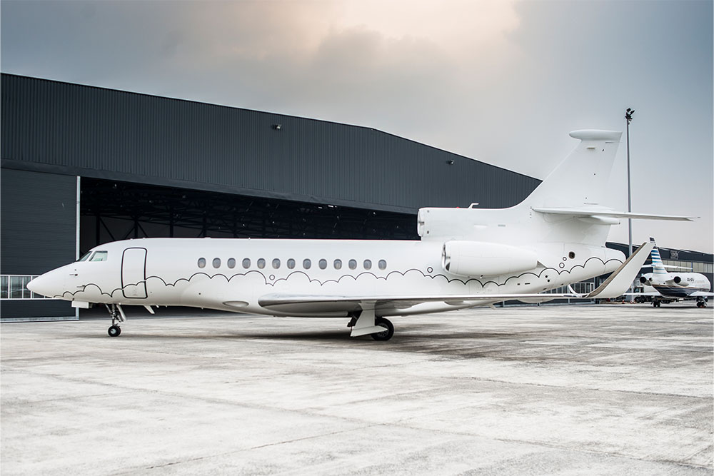 Dassault Falcon 8X, photo 1 of 7