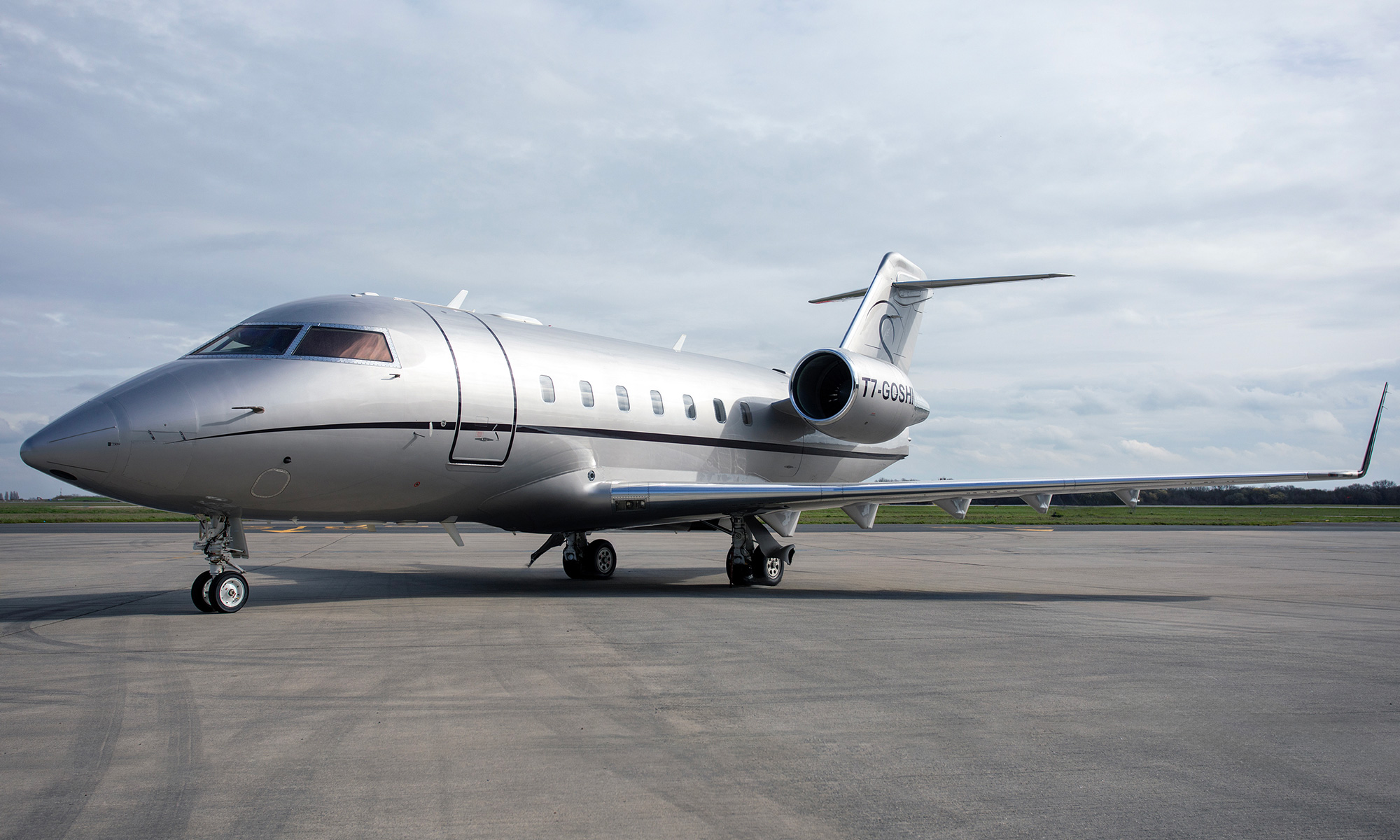 Bombardier Challenger 604